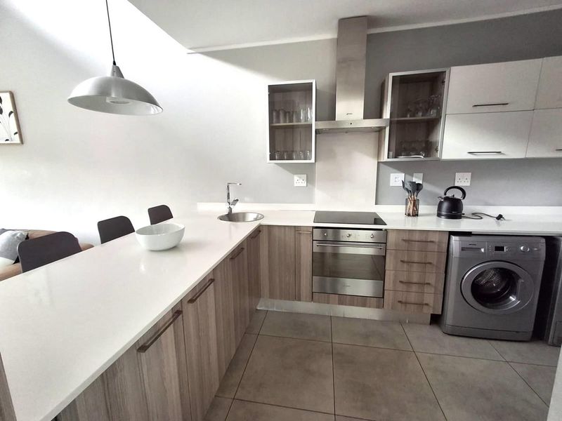 FURNISHED 3 Bedroom Apartment in OAKLANDS - Photo 9