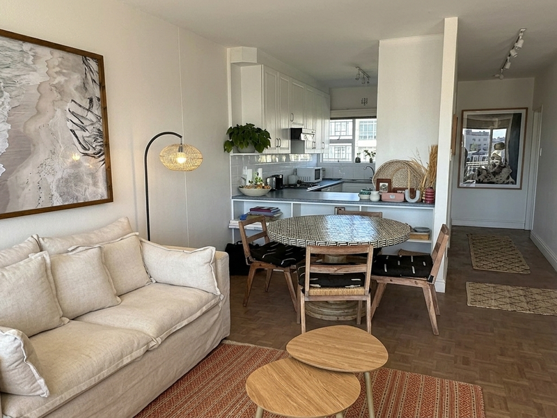 TOP FLOOR GREEN POINT APARTMENT -GREAT VIEWS - Photo 5