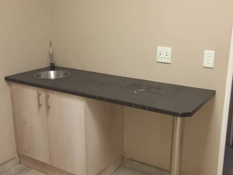 INVESTMENT OPPORTUNITY - A GRADE OFFICE UNIT FOR SALE - KLEIN WINDHOEK - Photo 4