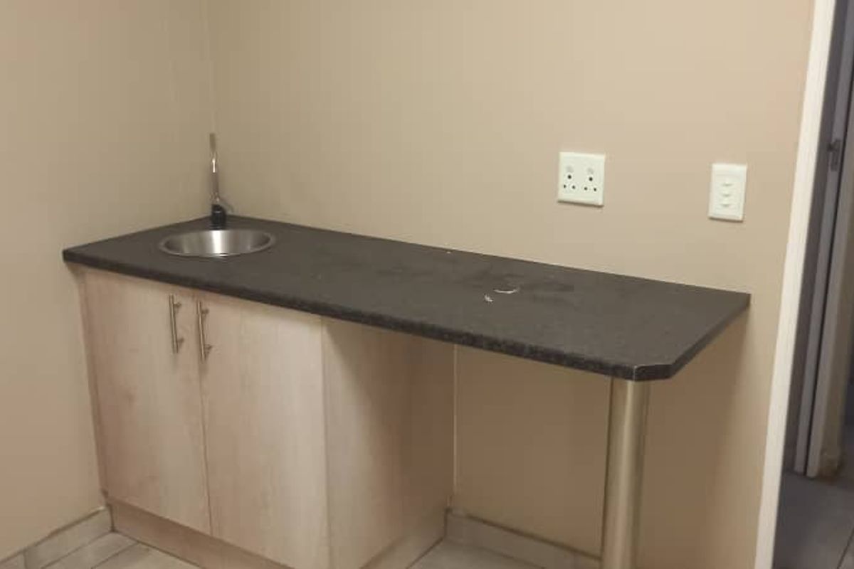 INVESTMENT OPPORTUNITY - A GRADE OFFICE UNIT FOR SALE - KLEIN WINDHOEK - Photo 4