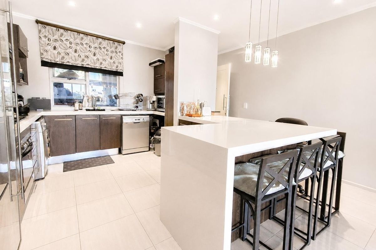 Apartment For Sale in Houghton Estate, Johannesburg - Photo 3