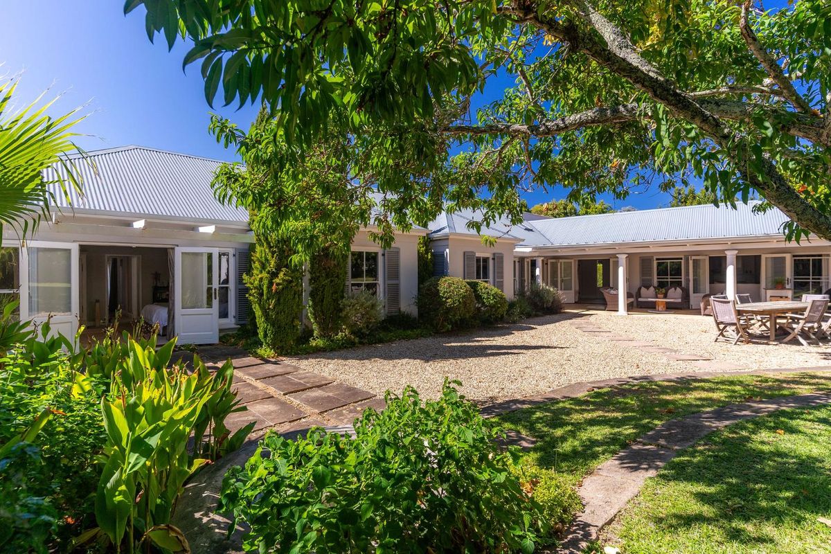 Vista Verde – a warmly inviting family home! - Photo 4