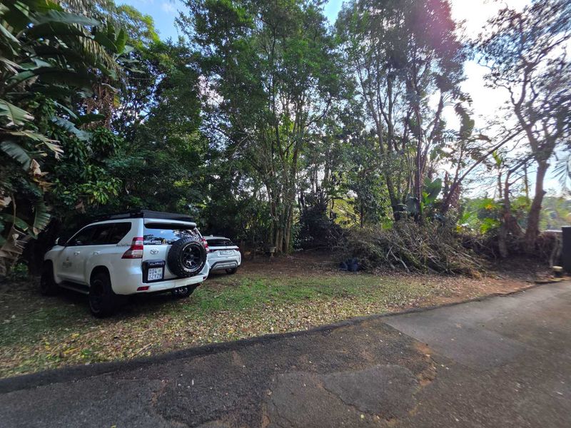 Affordable Entry Into the Kloof Property Market – Space, Position & Huge Potential - Photo 4