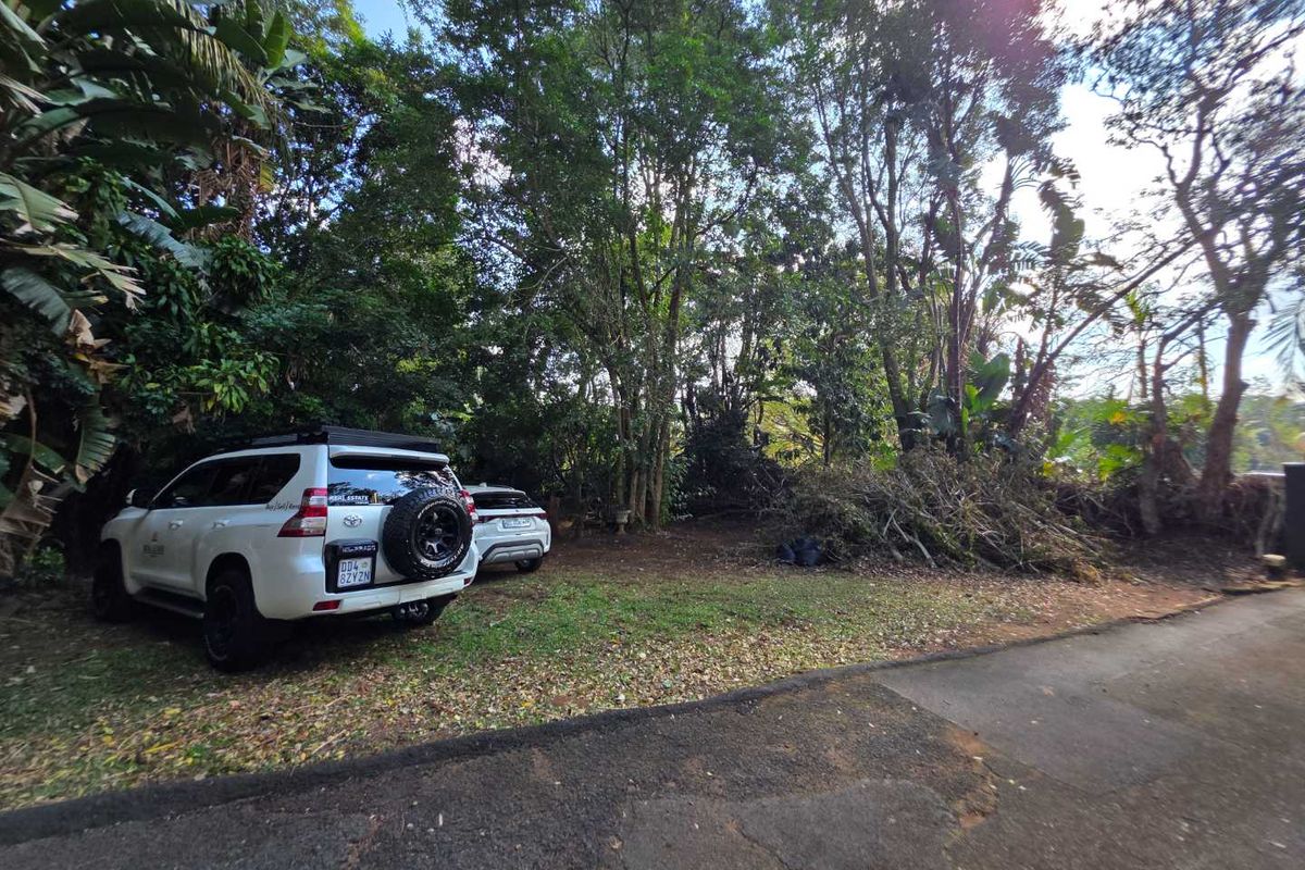 Affordable Entry Into the Kloof Property Market – Space, Position & Huge Potential - Photo 4