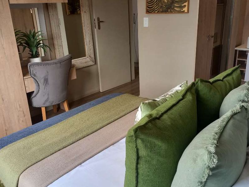 Wildlife meets everyday living - Photo 9