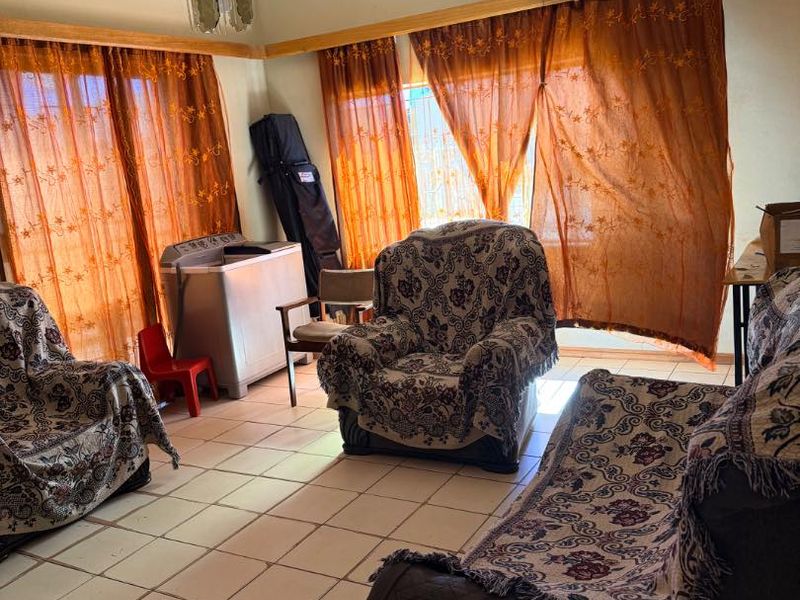 🏡 FAMILY HOME FOR SALE | GOLGOTHA - Photo 8