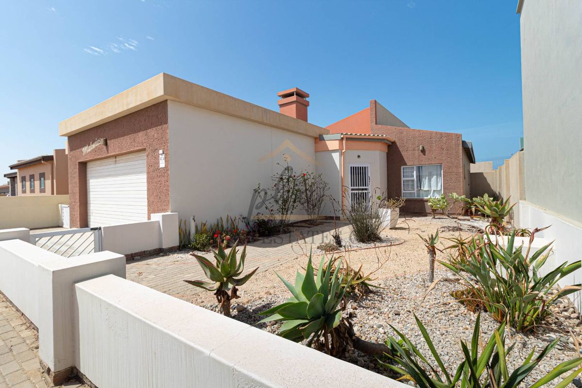 Coastal Living with Lock-Up-and-Go Appeal - Photo 2