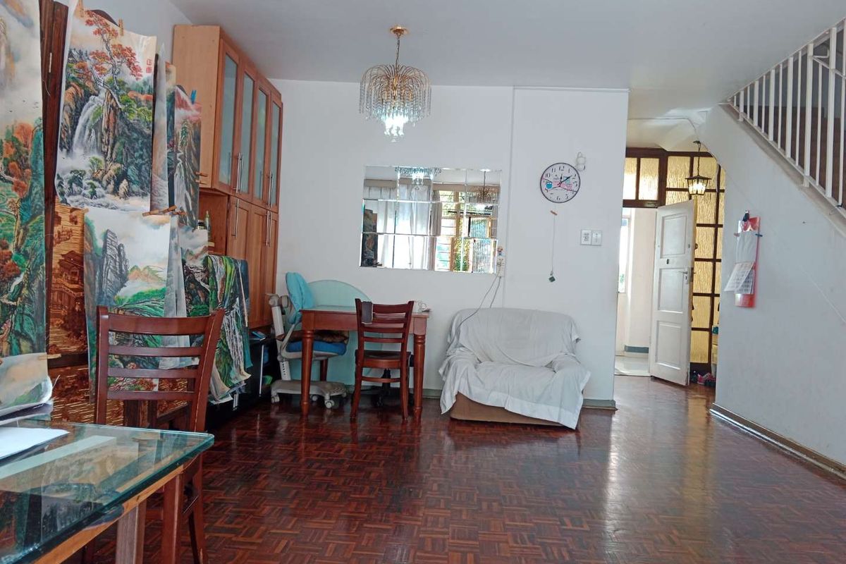 Prime Location Spacious Duplex, Incredible Potential - Photo 5