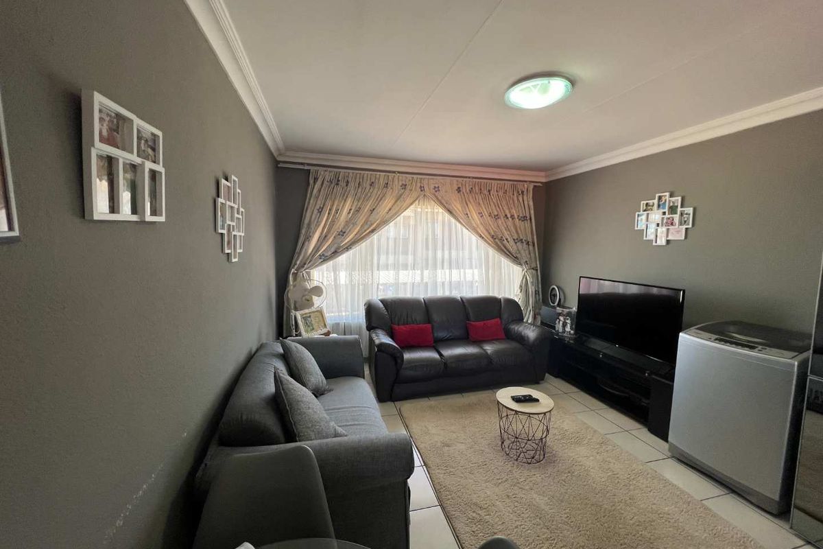 Ideal Family Apartment for Rent - Photo 2