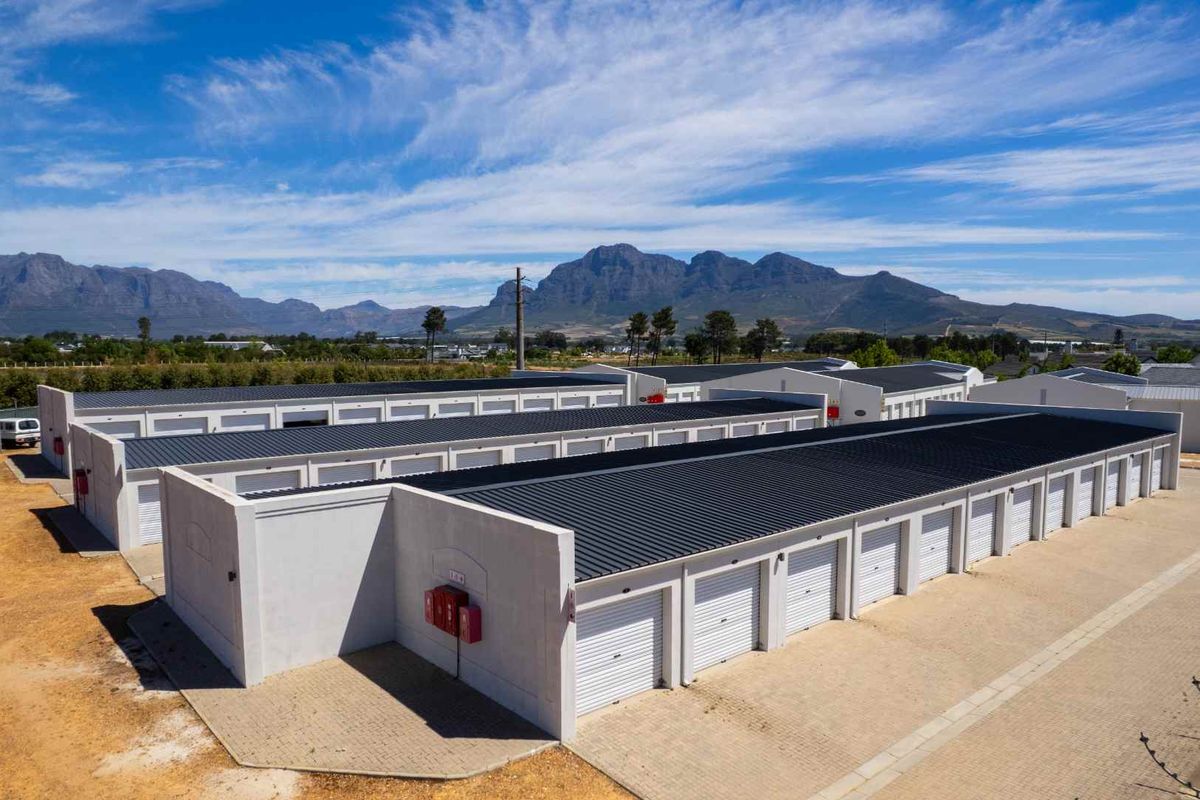 Premium storage units of various sizes are now available for rent on Val de Vie Estate. - Photo 4