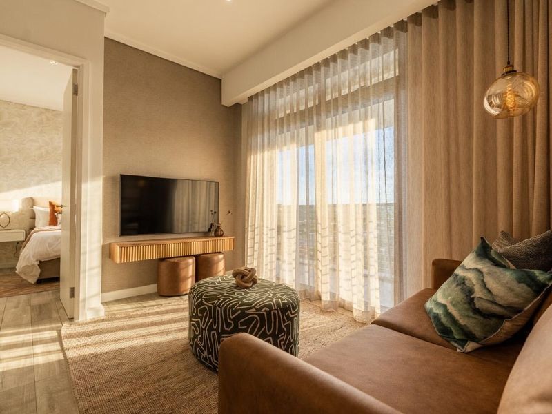 Fully Furnished 2-Bedroom Apartment | The Capital Trilogy | R45,000 pm - Photo 6