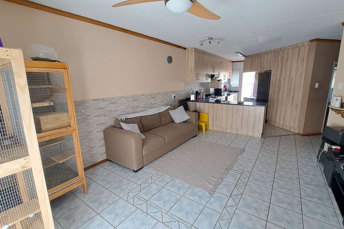 Stunning Townhouse Offering Space and Splendour - Photo 5