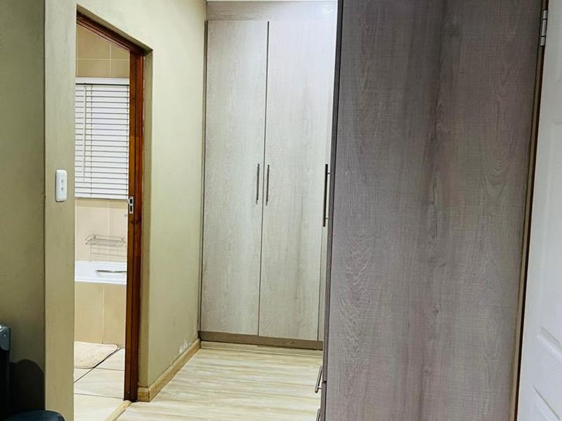 3 Bedroom House For Sale in Vanderbijlpark CE 7 - Photo 6