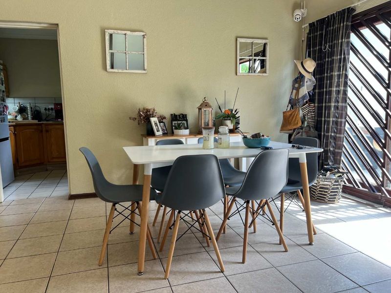 Neat Jukskei Park Gem - Photo 9