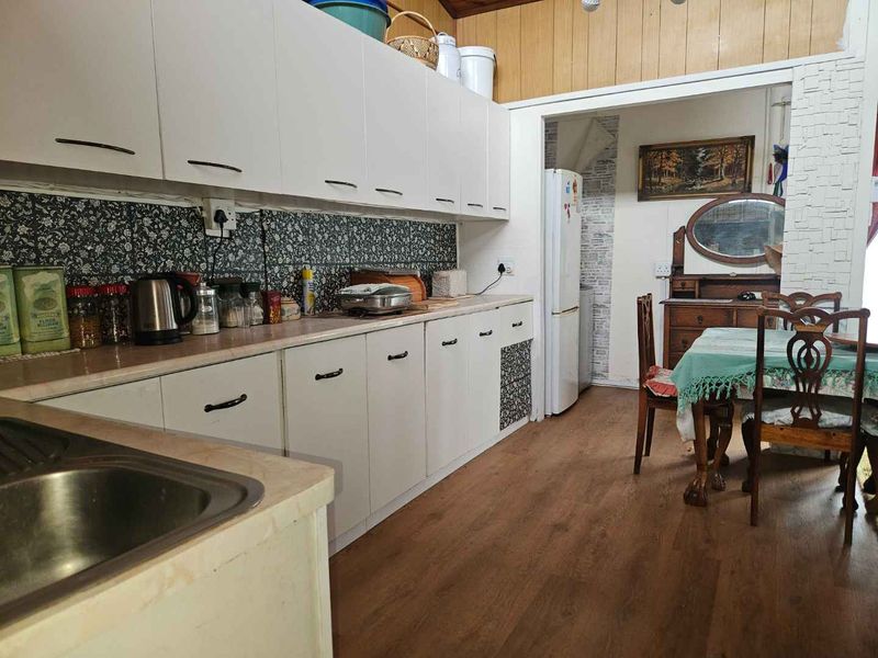 1-Bedroom Nutec Home with Great Potential - Photo 5