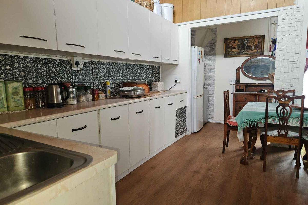 1-Bedroom Nutec Home with Great Potential - Photo 5