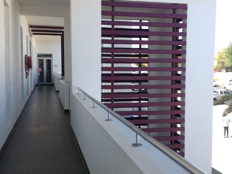 TO LET:  WINDHOEK WEST - WEST CARE MEDICAL CENTRE - Photo 2