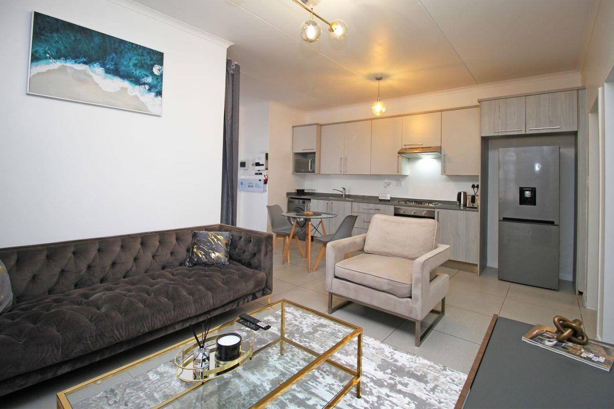 Tastefully furnished 1bedroom ground floor unit for rent - Photo 3