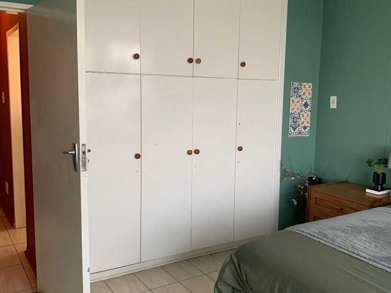 Spacious Apartment in Secure Majestic Towers, Parktown - Photo 5