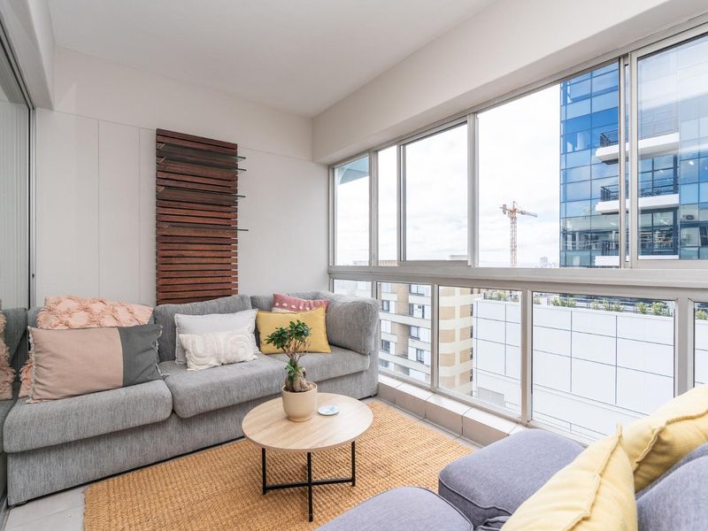 Spacious 3 bedroom Sea Point - Photo 8