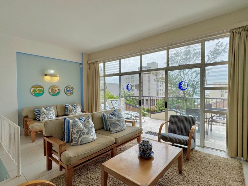 A furnished Townhouse in the heart of Umhlanga Rocks!!! - Photo 7
