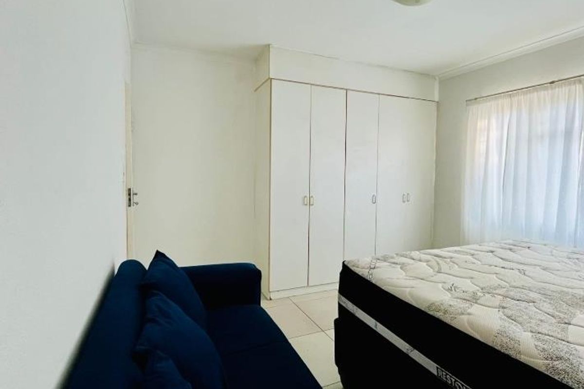 2 Bedroom Apartment in Oakwood Mews Germiston - Photo 5