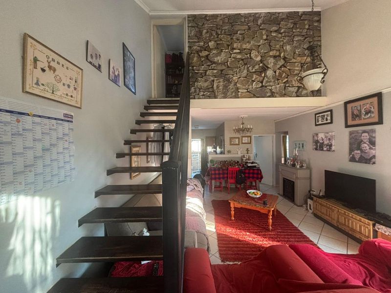 Stunning 3-Bedroom Double-Storey Townhouse to Rent – Amberfield, Rooihuiskraal North - Photo 8