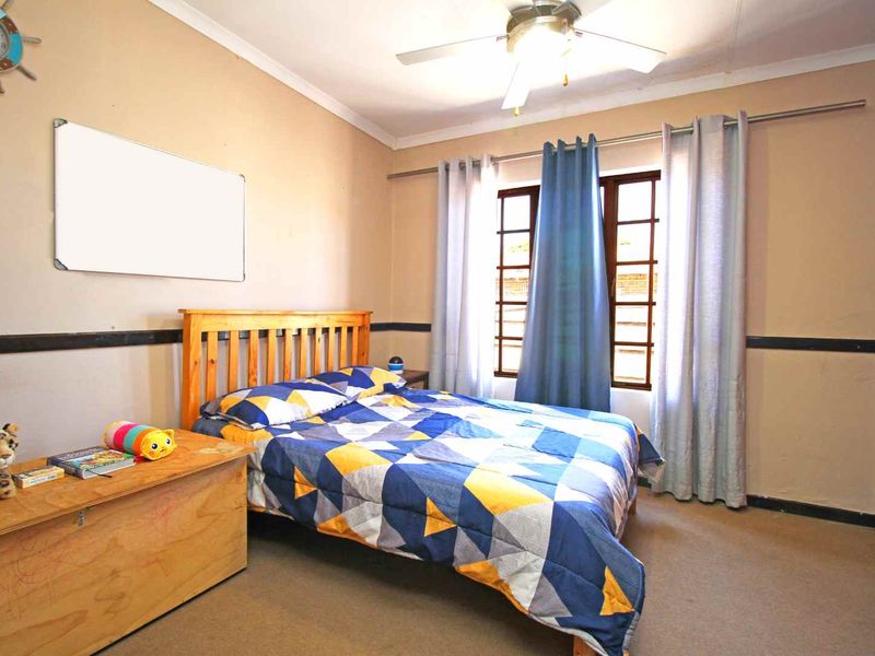 Modern Family Home in Secure Complex – Full Title & Free Living! - Photo 10