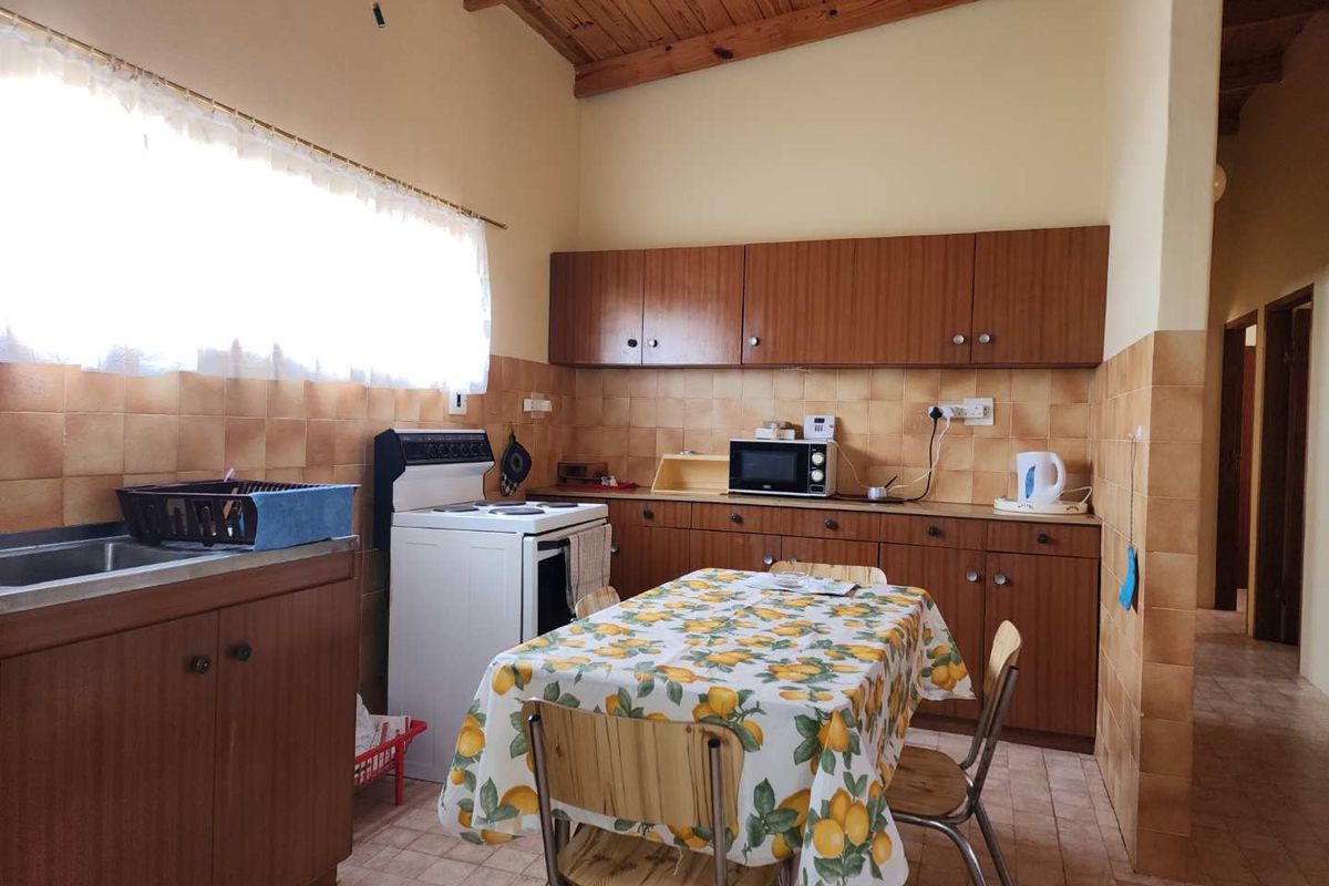 Give this house some TLC and you have a home. - Photo 5