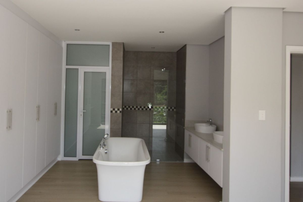 3 Bedroom Townhouse in Prestondale available 1 June 2026 - Photo 5