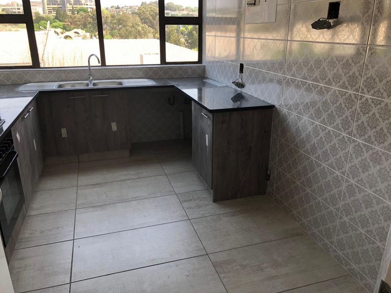 UNFURNISHED 3 BEDROOMS - Photo 7