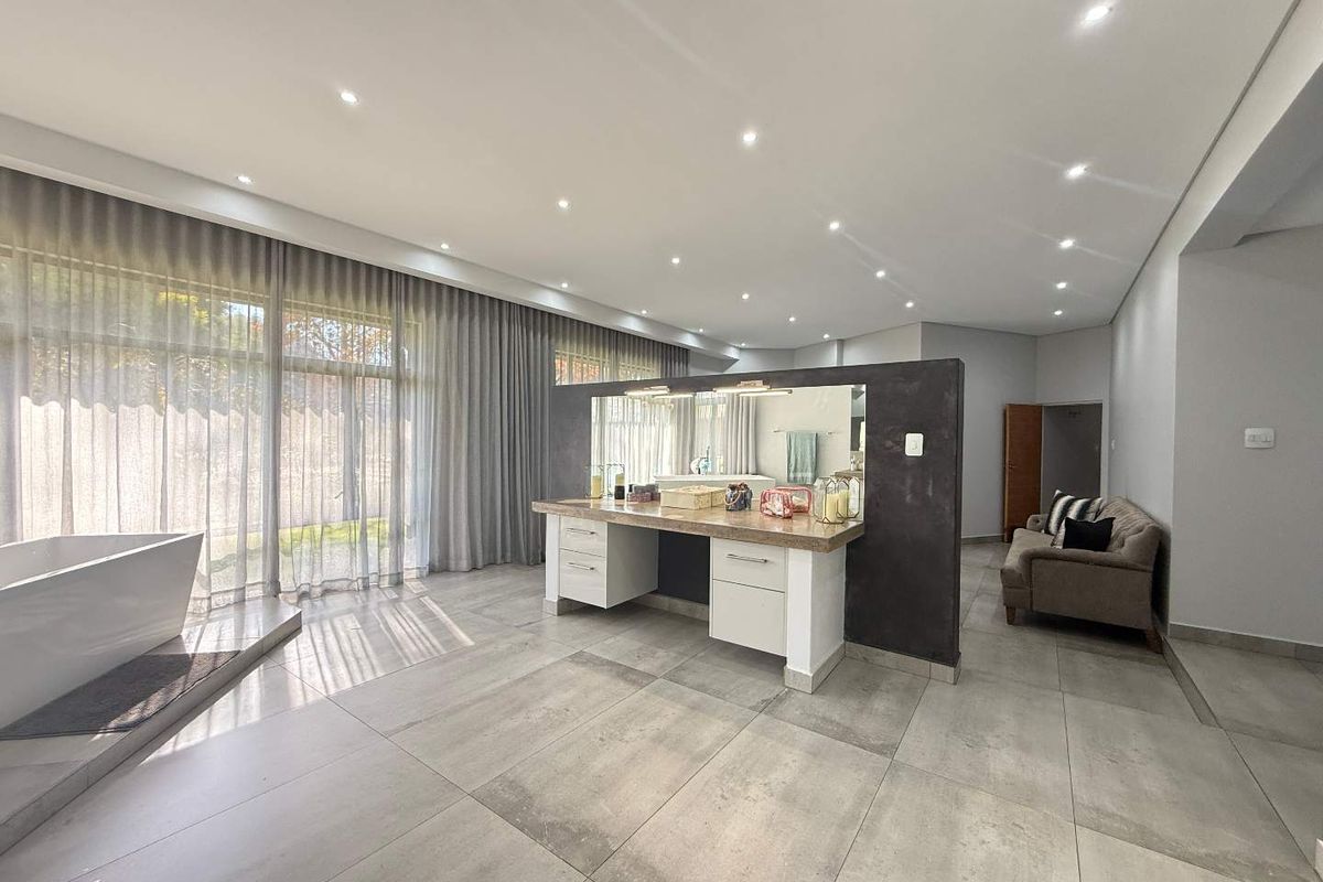 Elegant Family Living with Exceptional Entertaining and Self-Contained Flatlet - Photo 5