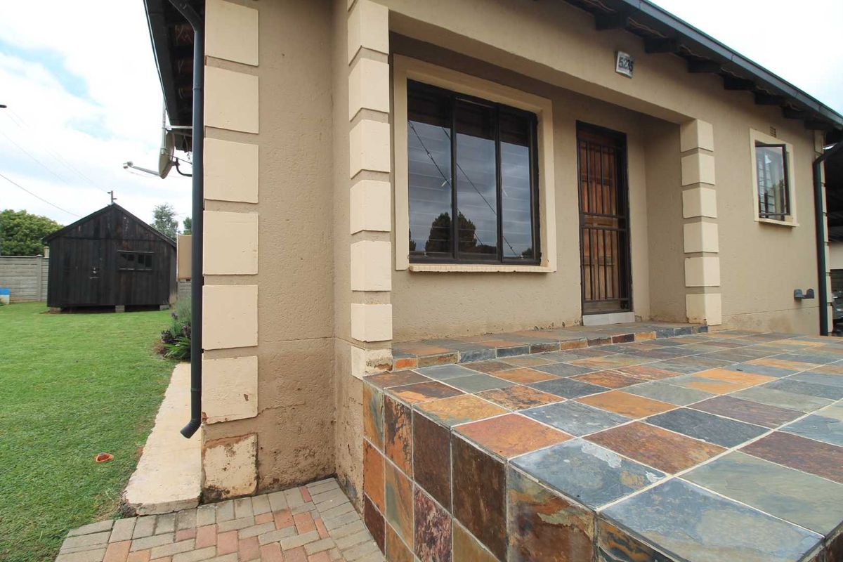 4 Bedroom house for sale in Cosmo City - Photo 3