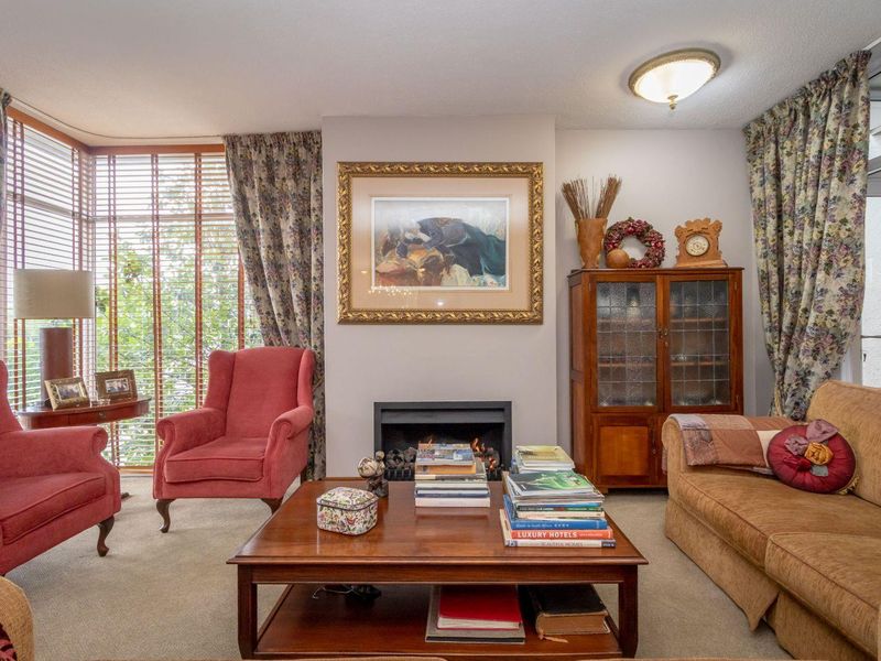 Charming Multi-level Property in Westdene - Photo 10