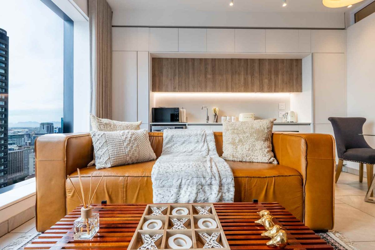 Modern Fully Furnished 1-Bedroom Apartment in Cape Town City Centre - Photo 3