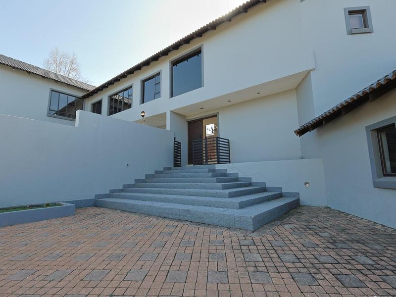 Stunning Family Oasis in Silver Lakes Golf and Wildlife Estate - For Sale - Photo 3