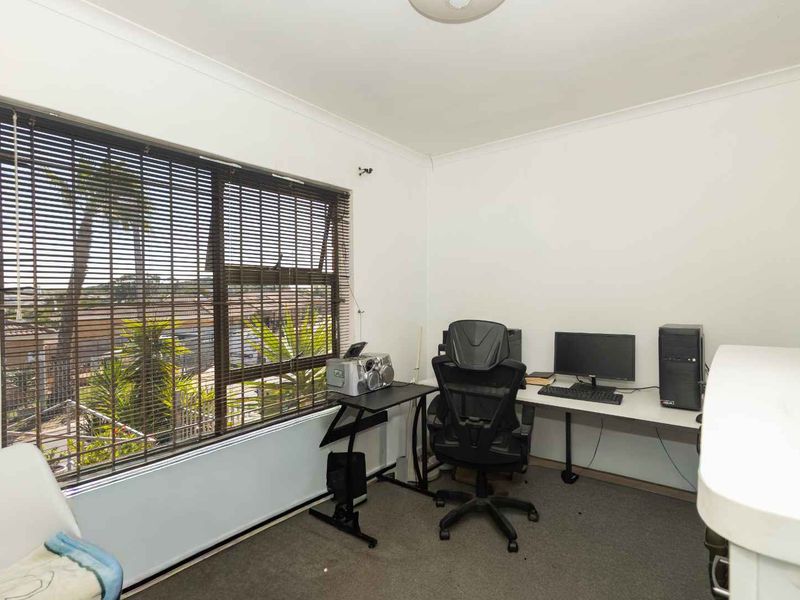 Charming 3-Bedroom Family Home in Protea Heights - Photo 9