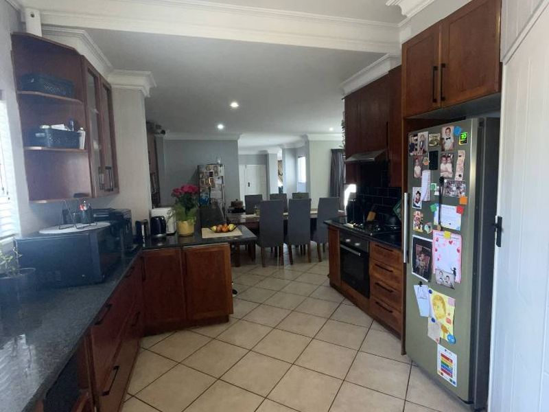 Sole Mandate - Photo 8