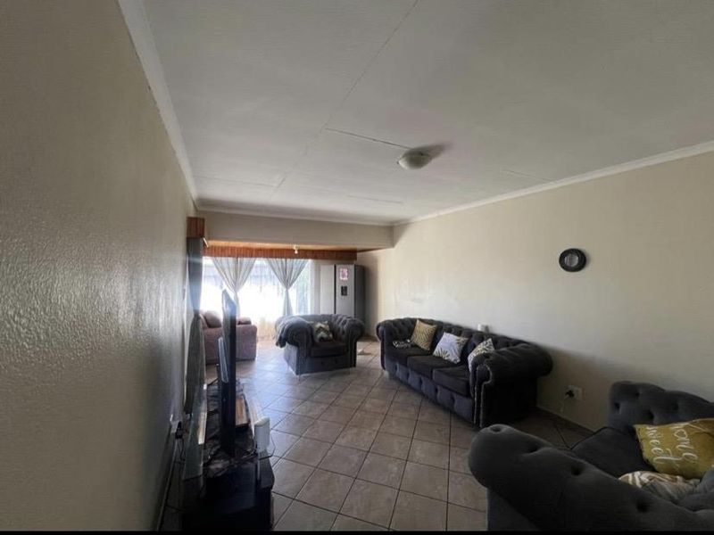 3 Bedroom Townhouse for rent - Photo 4