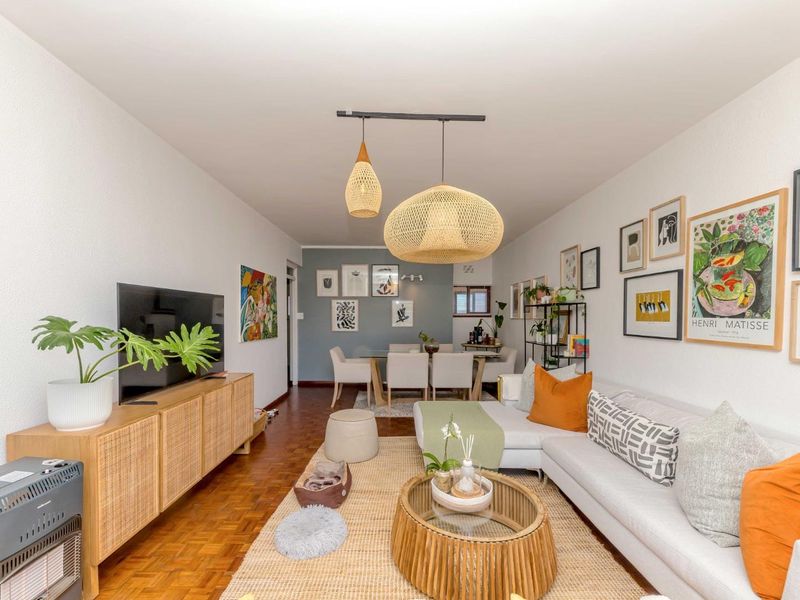 Bright, Spacious 2-Bedroom Apartment - Photo 6
