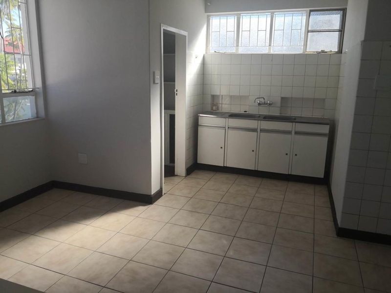 OFFICE BUILDING - FOR SALE - CBD - Photo 2