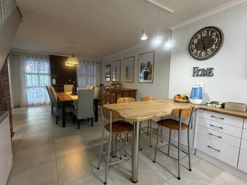 3 Bedroom Townhouse for sale in Klein Windhoek - Photo 8