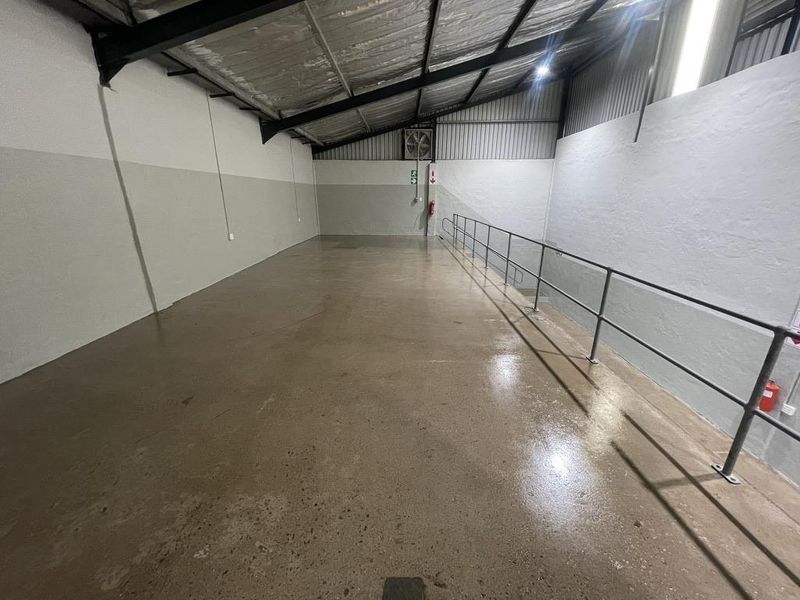 Hendra - 351m2 Warehouse / Light Industrial Unit To Let In Sought-After Business Park - Photo 6