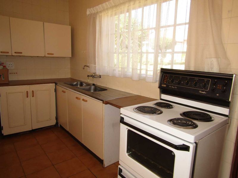 Charming Life Rights Retirement Home for the Elderly - Photo 3