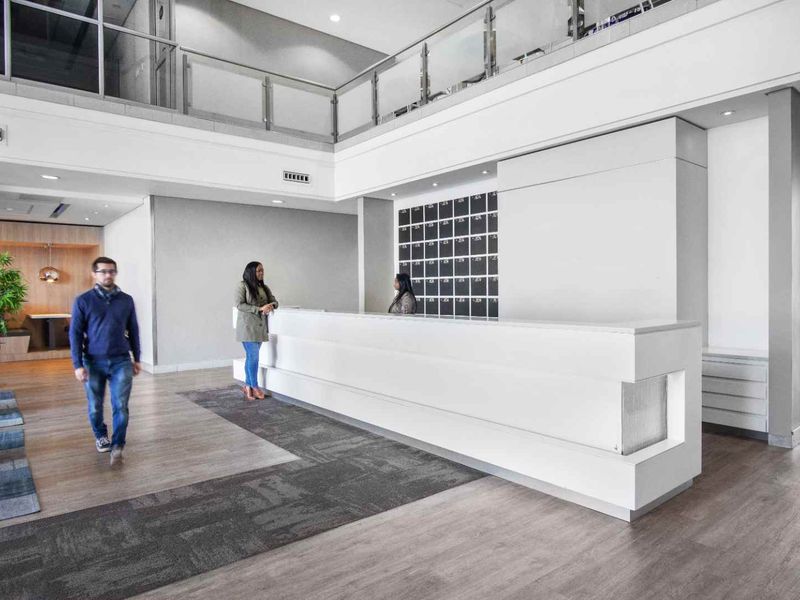 24/7 access to designer office space for 4 persons in Spaces Design Quarter - Photo 4