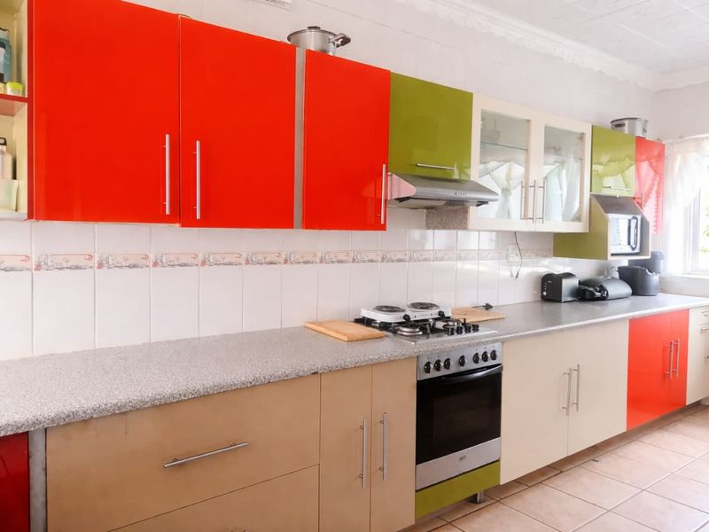 Family Home For Sale - Photo 8