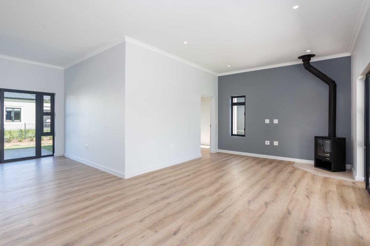 Sophisticated Two-Bedroom Home in Val de Vie Evergreen - Photo 3
