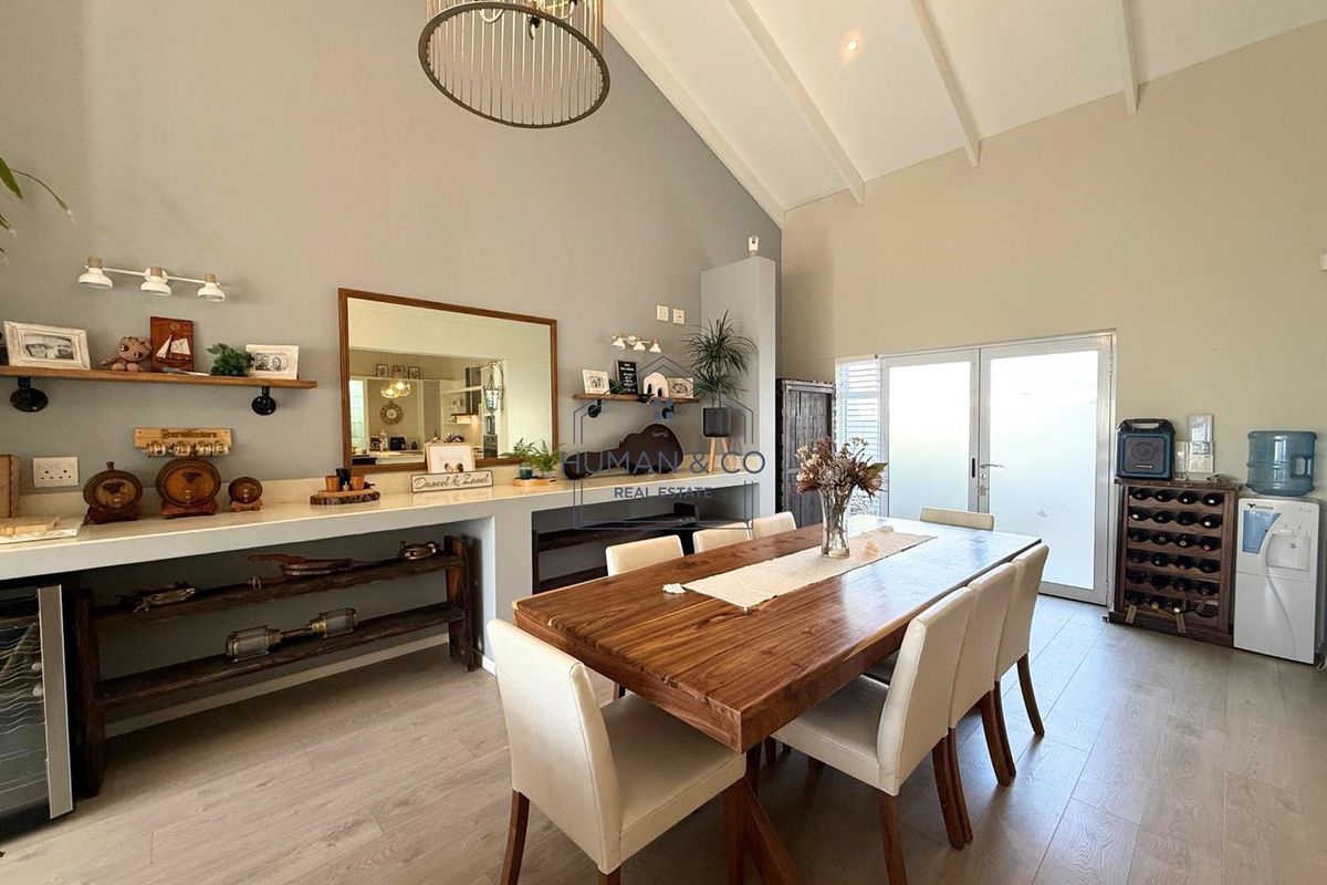 Modern and elegant 3-bedroom Home in Meersig - Photo 2