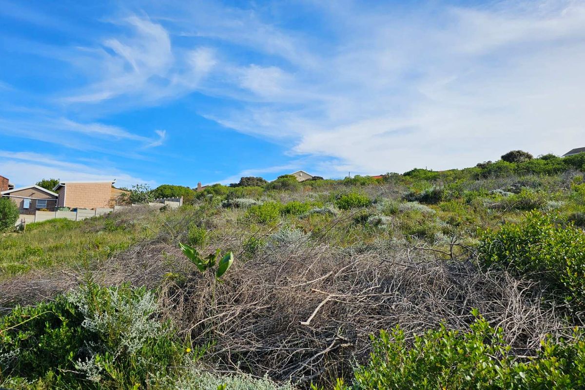 Large stand with partial sea views. - Photo 5