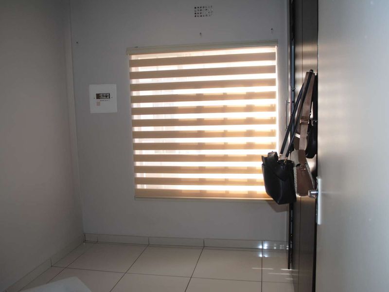 Townhouse Lovely ground level unit 2 Bedrooms - Photo 10
